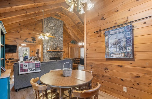 Andrews Cabin | A Mountain Paradise on Collett Creek in Andrews, NC