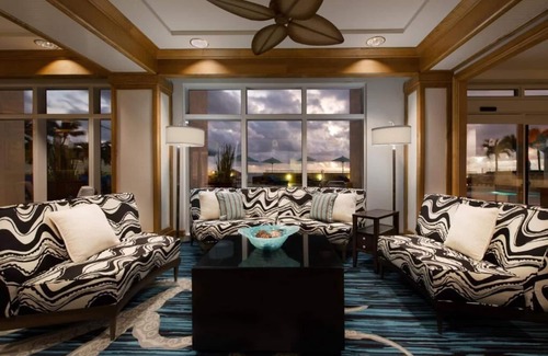 Central Beach Villa | A MUST STAY FOR SPRING BREAK! Perfect location, beach, pool, nite life! FUN FUN