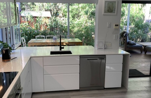 Dunsborough House | A nature haven within walking distance to beach/town with swim spa on the deck.