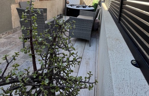 Netanya Apartment | A new and spacious apartment with a private yard and jacuzzi
