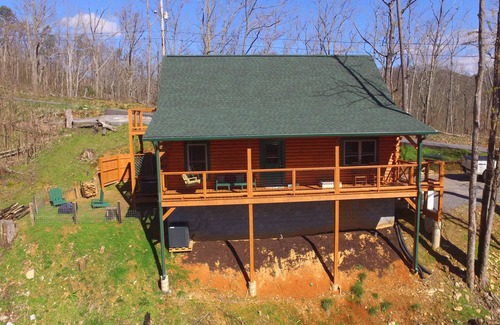 Gatlinburg Cabin | A new cabin only 1 mile from the heart of Gatlinburg!