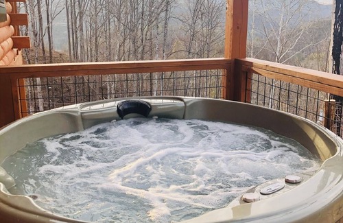 Gatlinburg Cabin | A new cabin only 1 mile from the heart of Gatlinburg!