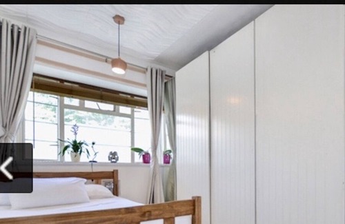 Larkhall Apartment | A nice, modern, comfortable 1 bedroom flat in Stockwell central London