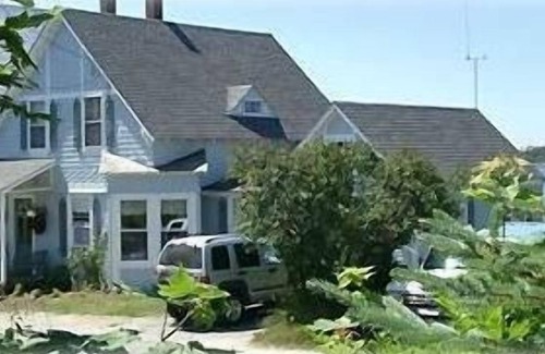 Stonington House | A+ on Harbor w/8 Kayaks, Deck, Patio, Beach, Walk To Town, Best Views