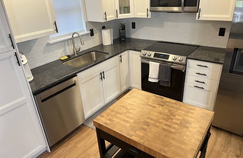 Indianapolis House | A One Level, 4BR Delite Amazing Great Room