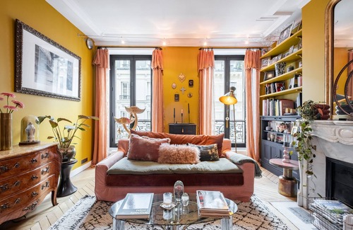 Pigalle Apartment | A Pastoral Scene in Pigalle, by Veeve
