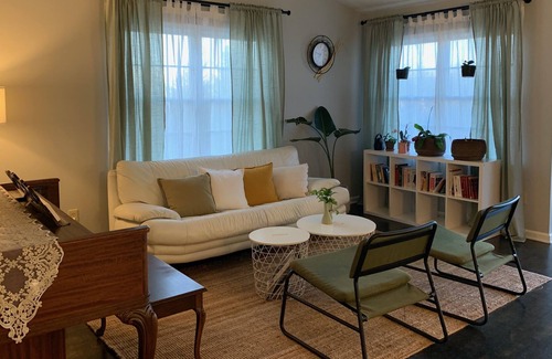Harrisonburg House | A peaceful place to stay - 30 mins to Massanutten Resort.