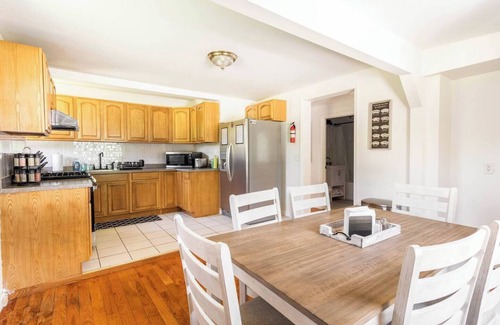 Westside Norwich House | A Peaceful Retreat|1.8Mi Mohegan|9.4Mi Foxwoods