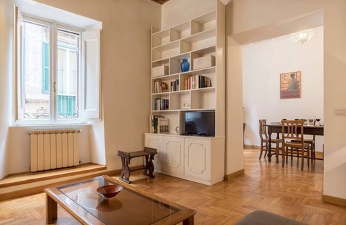 Rione VI Parione Apartment | A peaceful retreat 2 minutes from Piazza Navona