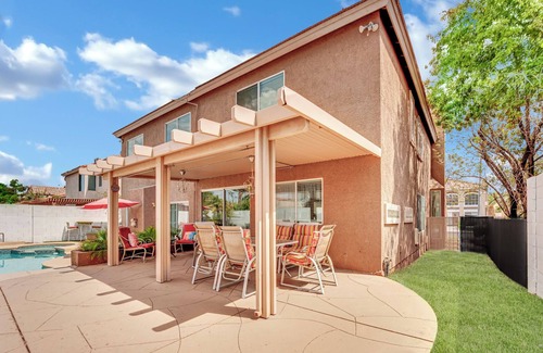 Silverado Ranch House | A perfect 6-bedroom home for a group of friends in vibrant Las Vegas.