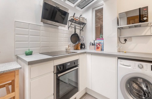 Windsor City Centre Cottage | A perfect base for a romantic break or family adventure.