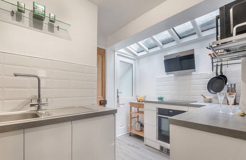 Windsor City Centre Cottage | A perfect base for a romantic break or family adventure.