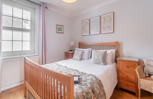 Windsor City Centre Cottage | A perfect base for a romantic break or family adventure.
