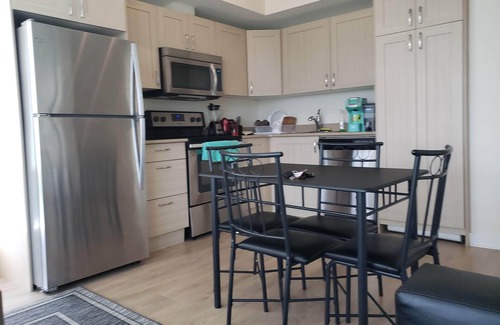 Brentwood Condo | A perfect escape from regular hotels? Check out this attractive Condo unit.