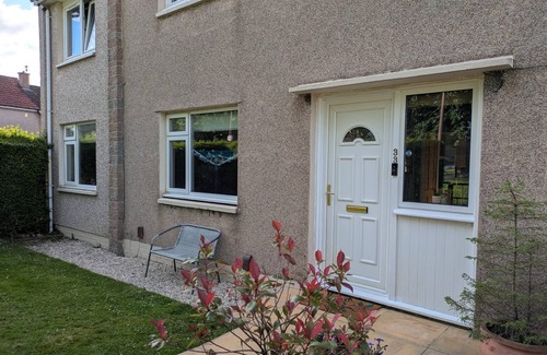 Currie House | A perfect location for the airport and the city, comfortable stay home from home