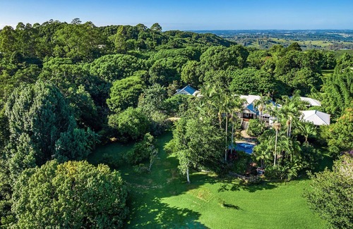 Federal House | A PERFECT STAY - Bougainvillea House