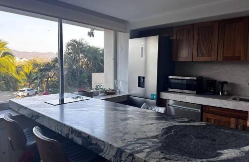 Ixtapa Apartment | A pie de mar en zona hotelera, 1BR condo In Monarca Ixtapa, no pagas brazalete