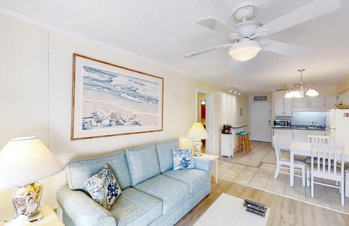 Myrtle Beach Hotel | A Place at the Beach B-323