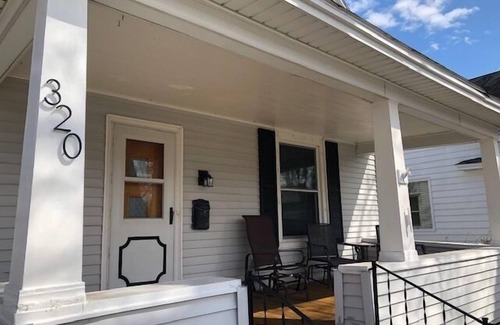 Ludington House | A Place for Paws - 3 Bedroom/2 Bath, Pet Friendly home in Downtown Ludington!