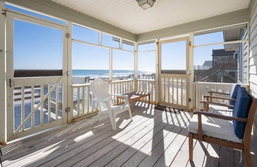 Pawleys Island Apartment | A place of pure joy, a place of family and comfort. A laughing place for everyone.