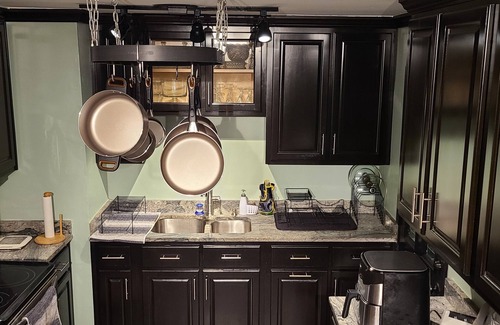 Athens House | A Place to Enjoy Before/After Game - Gameday Rental