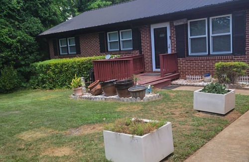 Athens House | A Place to Enjoy Before/After Game - Gameday Rental