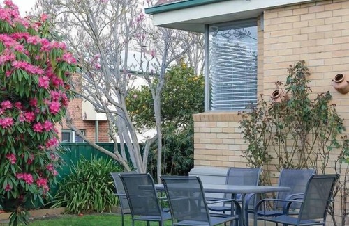 Ballarat House | A Place To Stay - Webster & Lyons
