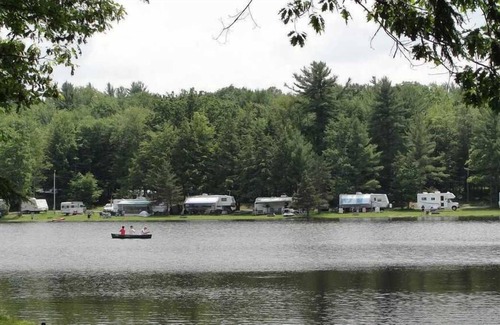 Endicott House | A Place You'll Surely Enjoy! Water Activities, Free Parking!