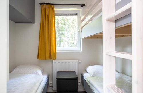 Rhenen House | A pleasant atmosphere, cozy furnishings and an open gazebo with lounge set! Nice that Forest Lodge!