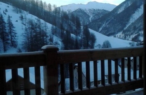 Abries Ski Chalet | A pleasant chalet bathed in light, with a magnificent view.
