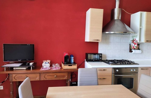 Meleto Apartment | A Pochi Passi dal Chianti, Immersi nel Verde con Animali Ammessi