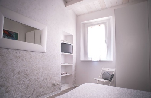 Loreto Bed & Breakfast | "A Portata di Mare" B & B in the center of Loreto and close to the Conero Riviera
