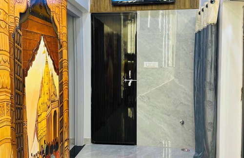 Varanasi Hotel | A Premium Stay in the Heart of Varanasi – Welcome to Rudransh Vintage Home