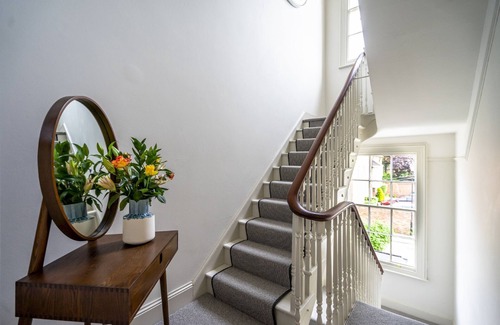 Bootham Apartment | A premium stay that sleeps 2 guests in 1 bedroom