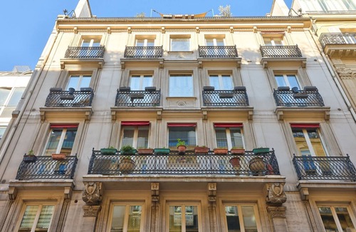 Quartier du Faubourg-Montmartre Apartment | A Prestigious Location in the Heart of Paris