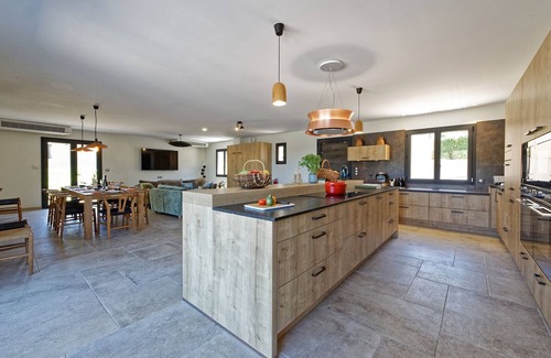 La Celle House | A pretty hamlet in the heart of the Escarelle vineyards