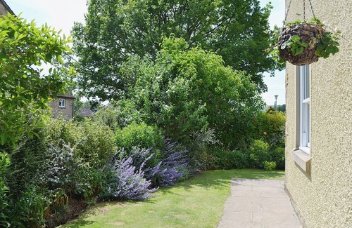 Redmire Cottage | A pretty stone cottage in the conservation village of Redmire.