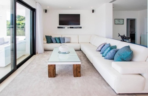 Urbanizacion La Mandarina House | A Private Luxury Villa 5 Star accommodation