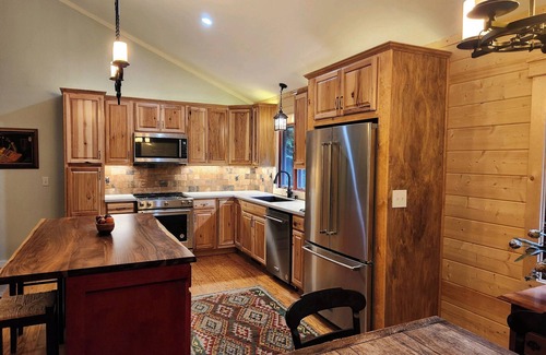 Lake Toxaway Cottage | A Private Stream & Access To Indian Lake!