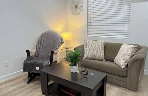 Moreno Valley House | A Quiet business/family vacation with fast wi-fi