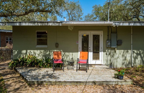 Fulton House | A Quiet Escape | Pet Friendly + Fenced Yard!