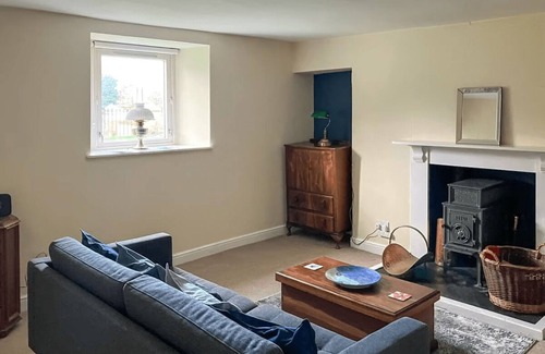Glenmorangie Apartment | A quirky 2-bedroom town house just out of the centre of Tain.