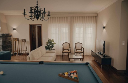 Vila Franca do Campo Ski Chalet | A recently renovated holiday home, Chalet De La Croix features a garden.
