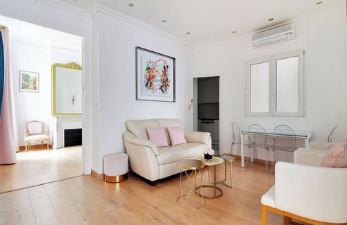 Hopital Saint-Louis Apartment | A Refined 3-BR/3BA with Balcony in République