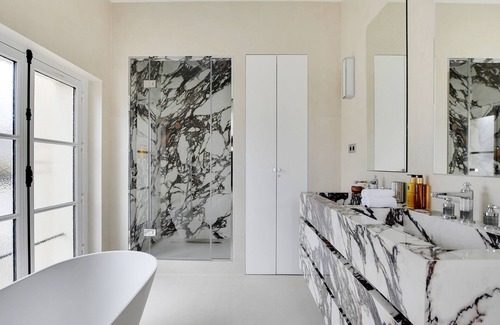 Saint-Germain-l'Auxerrois Apartment | A Refined Serviced 1-BR - Place Vendôme Louvre III