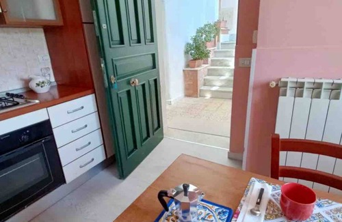 Tramonti Apartment | A Refuge Between Green And Blue