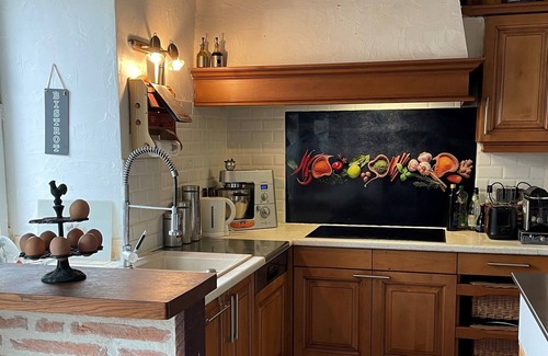 Miers House | A relaxing family holiday with swimming pool close to tourist attractions