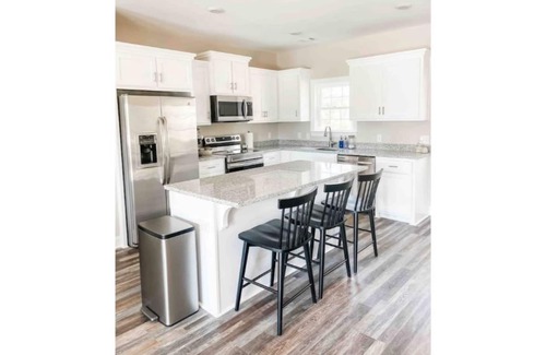 Pembroke House | A Relaxing Home Away from Home