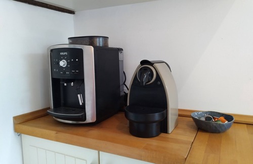 Saint-Pierre-Quiberon Cottage | A renovated fishermans cottage with modern extension on the Quiberon peninsula