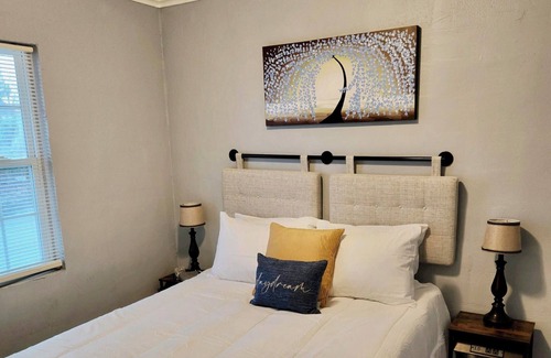 Newport News Apartment | A retreat away from home!